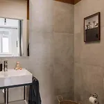 Kwenge - 1 Bedroom And Terrace In Avenidas Novas *