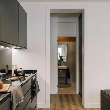 Kwenge - 1 Bedroom And Terrace In Avenidas Novas Apartament